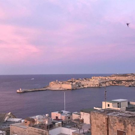 Sea View Large Valletta Appartment ภายนอก รูปภาพ
